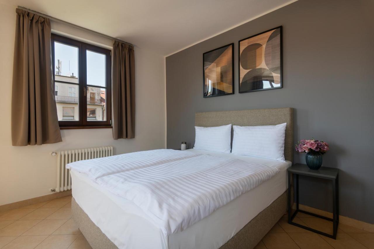 Bohemian Dreams Apartments And Suites By Dwellfort Prague Exterior photo