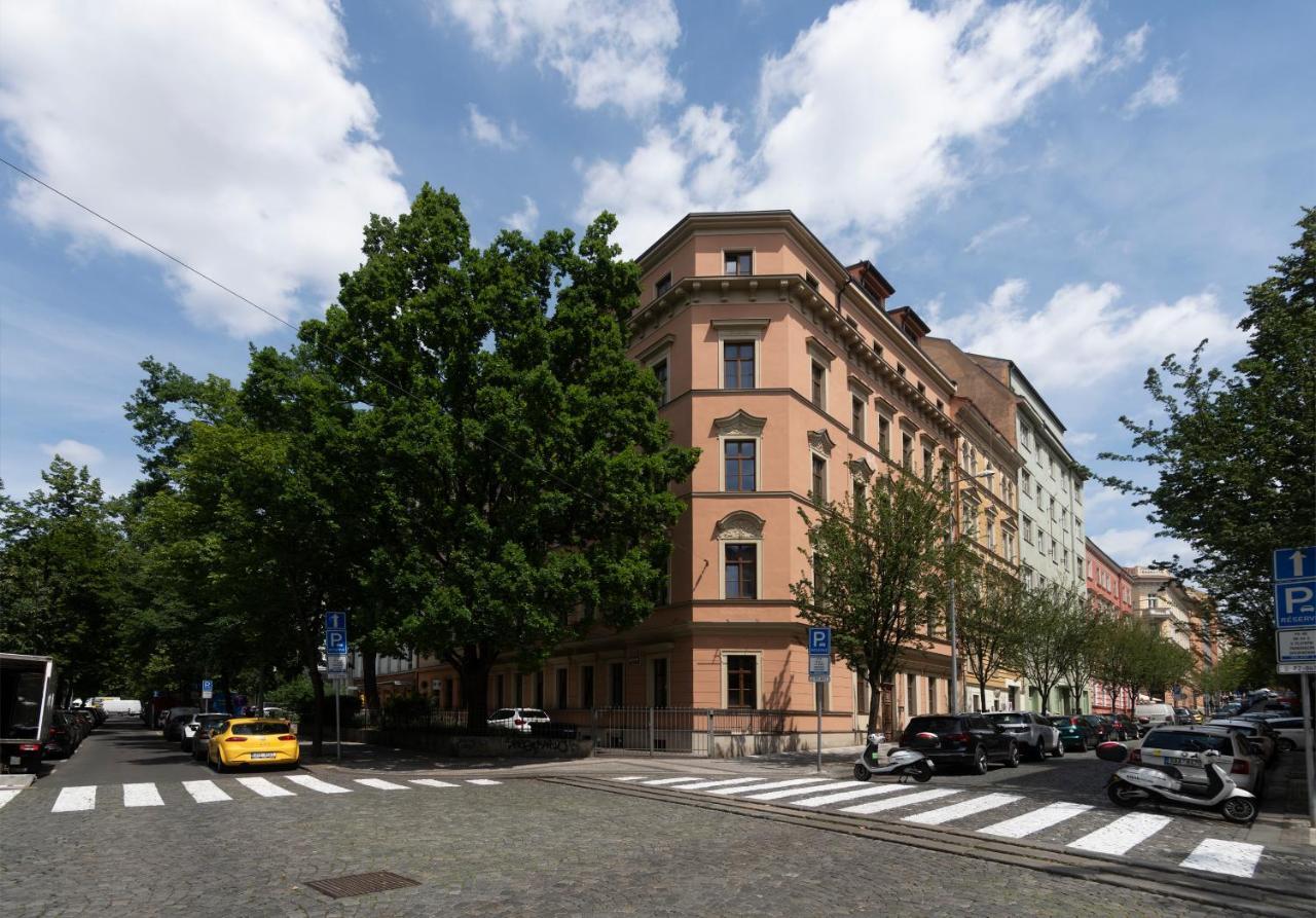 Bohemian Dreams Apartments And Suites By Dwellfort Prague Exterior photo