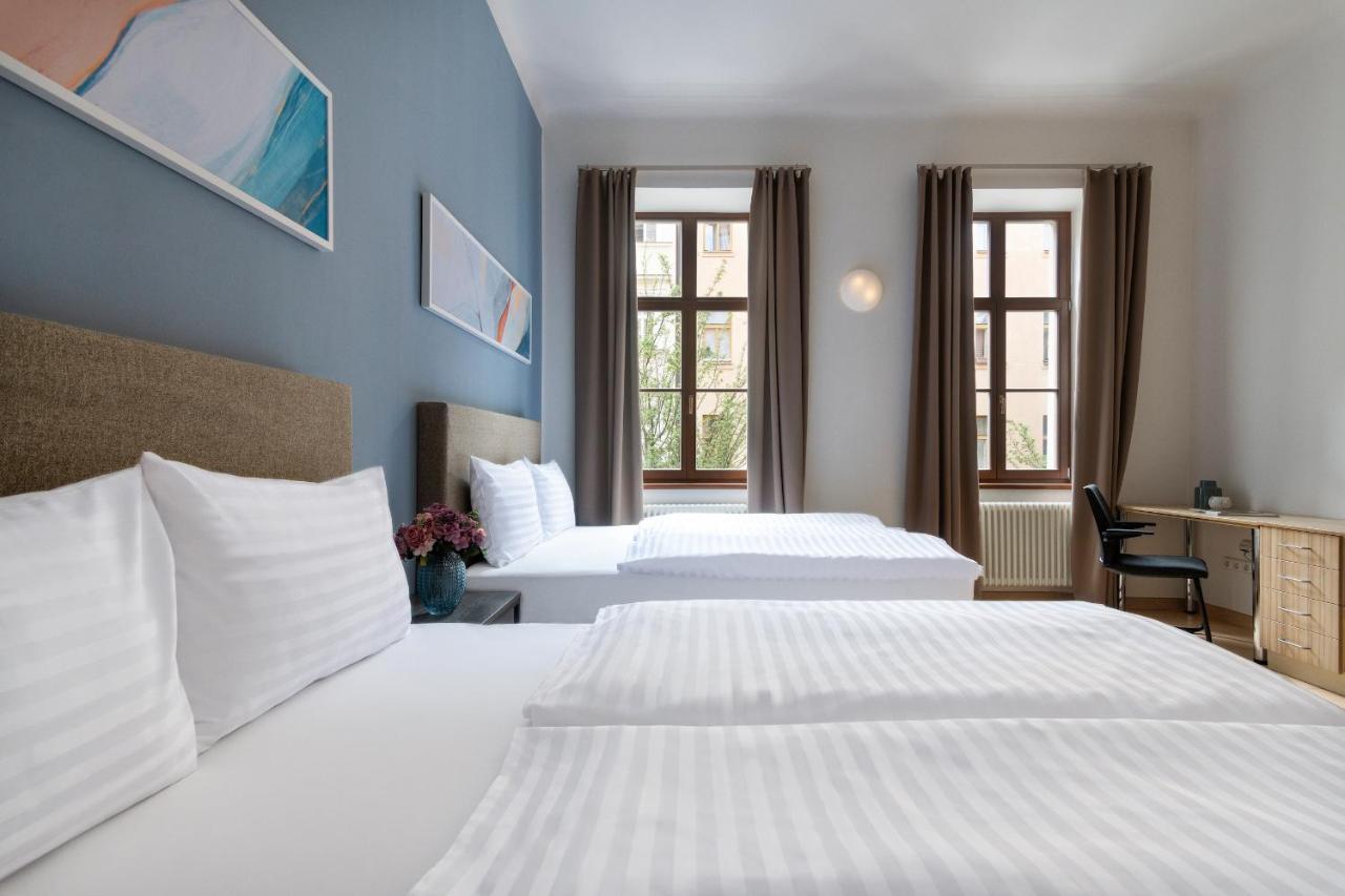 Bohemian Dreams Apartments And Suites By Dwellfort Prague Exterior photo