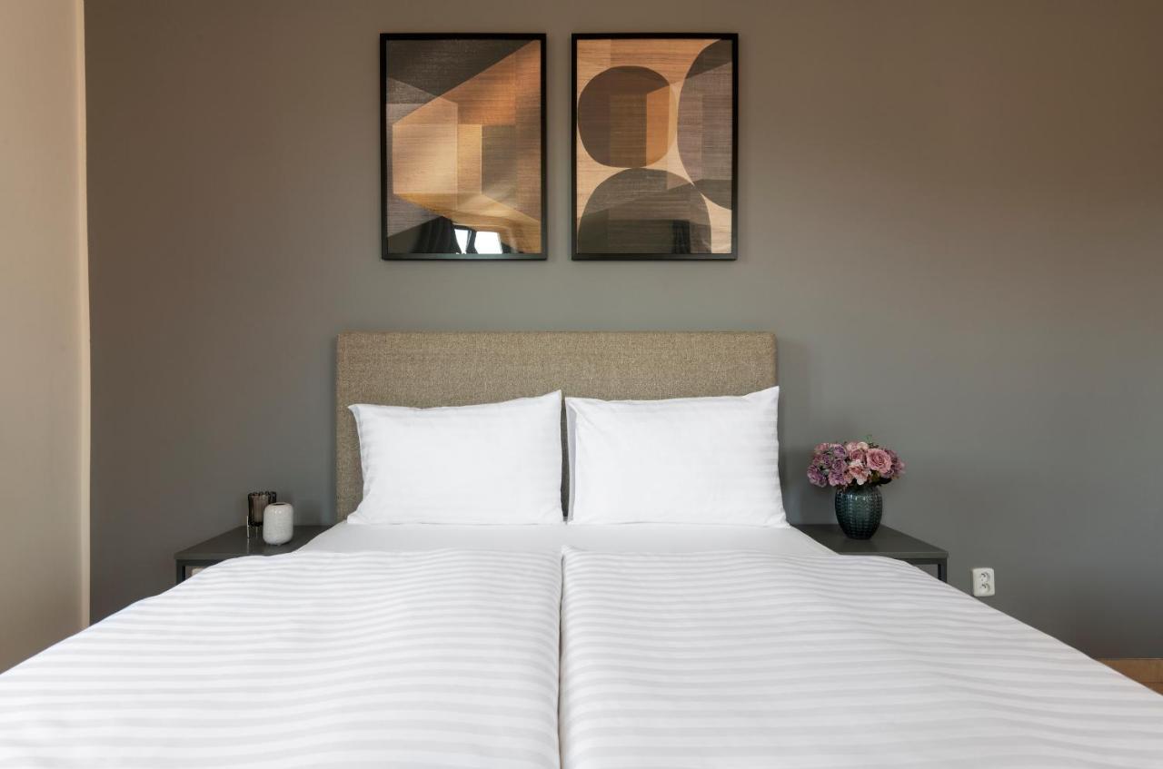 Bohemian Dreams Apartments And Suites By Dwellfort Prague Exterior photo