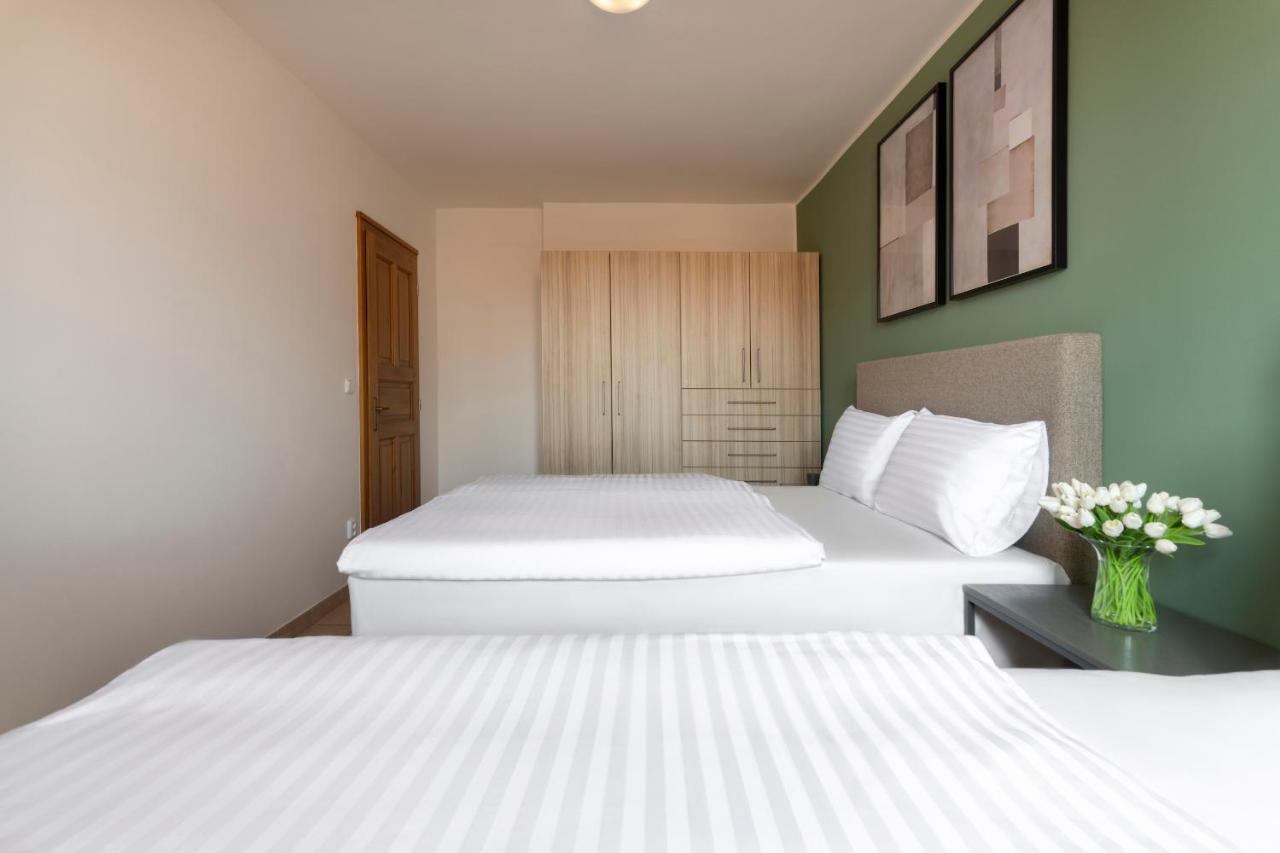 Bohemian Dreams Apartments And Suites By Dwellfort Prague Exterior photo