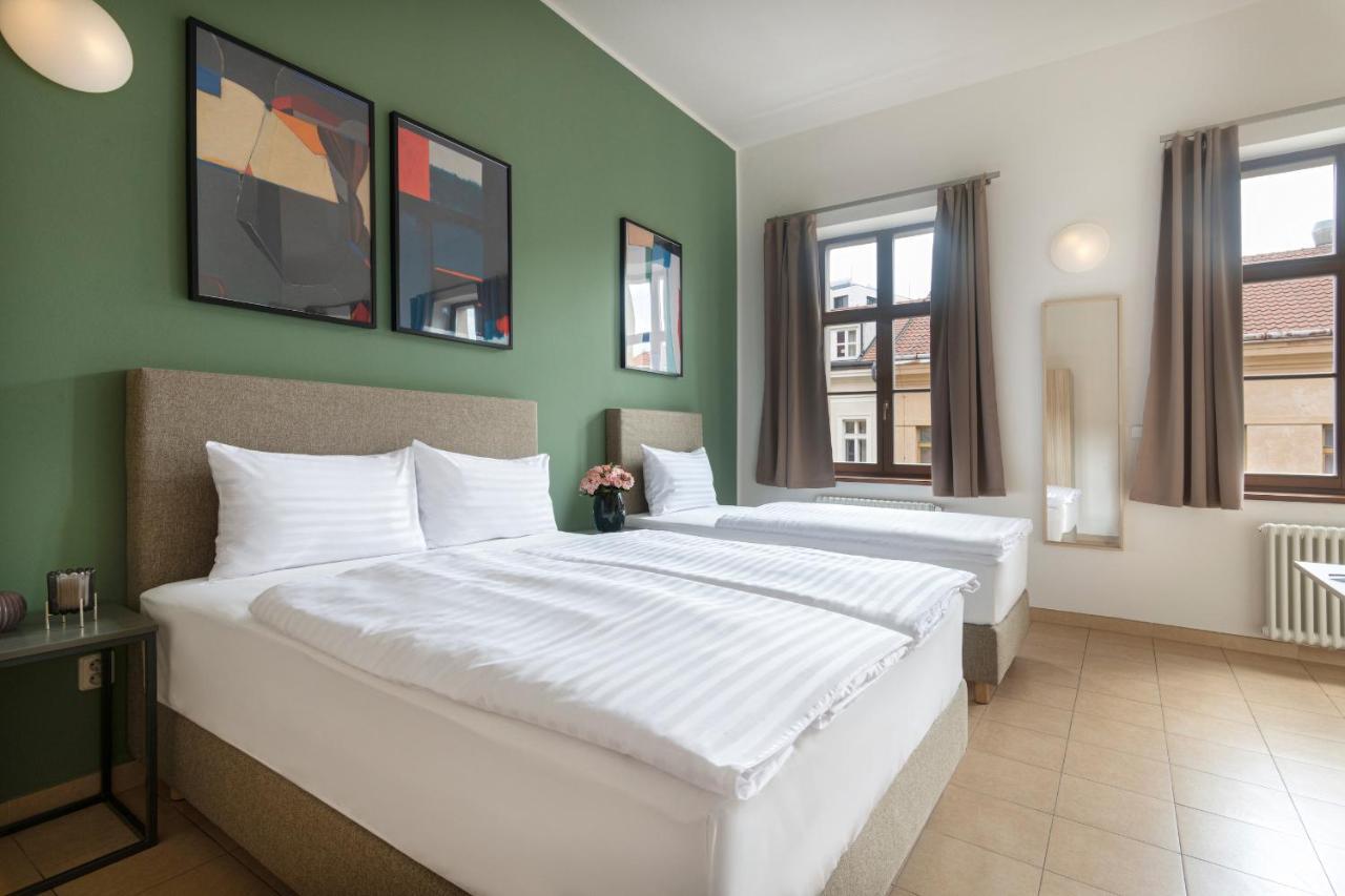 Bohemian Dreams Apartments And Suites By Dwellfort Prague Exterior photo