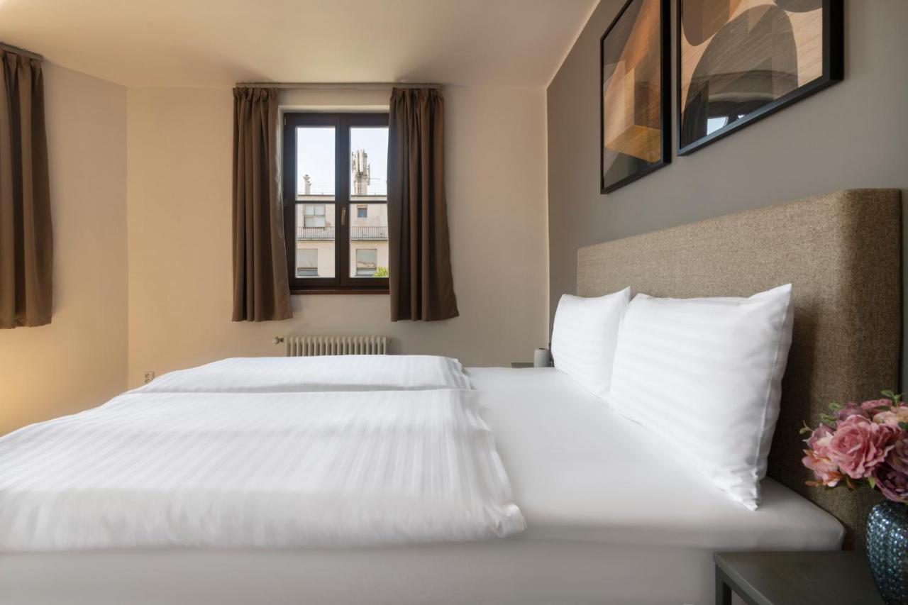 Bohemian Dreams Apartments And Suites By Dwellfort Prague Exterior photo