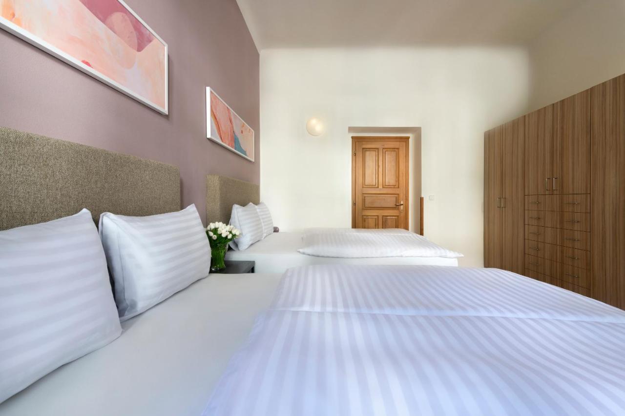 Bohemian Dreams Apartments And Suites By Dwellfort Prague Exterior photo