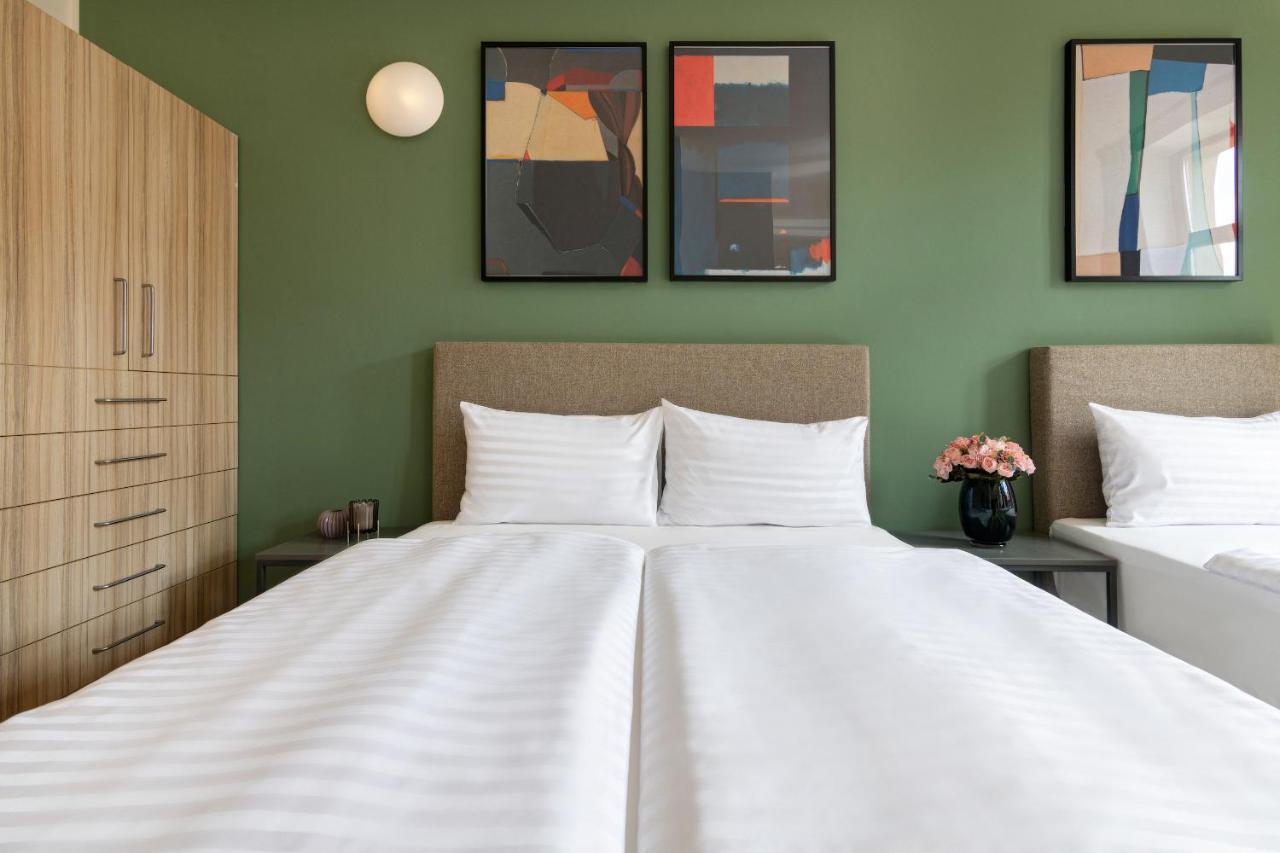 Bohemian Dreams Apartments And Suites By Dwellfort Prague Exterior photo
