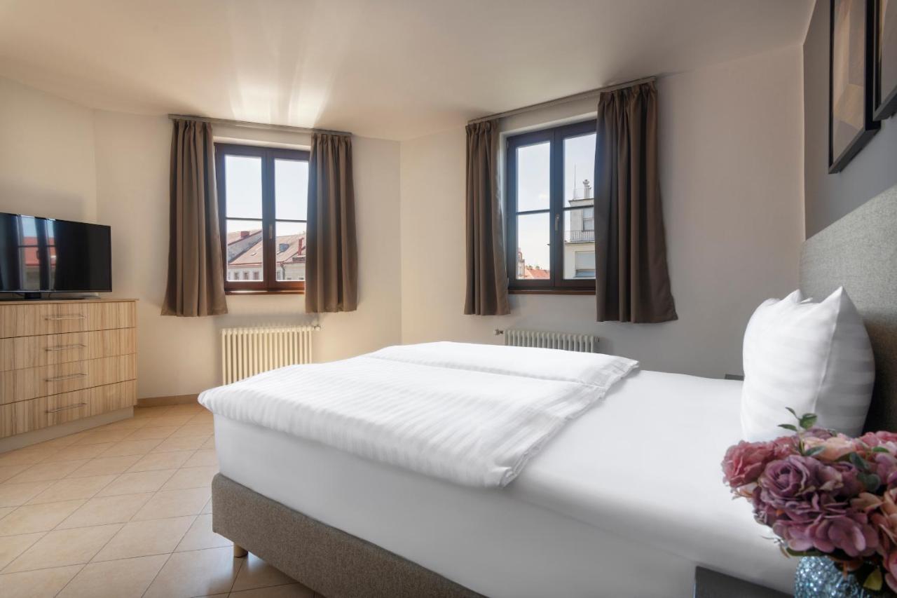 Bohemian Dreams Apartments And Suites By Dwellfort Prague Exterior photo